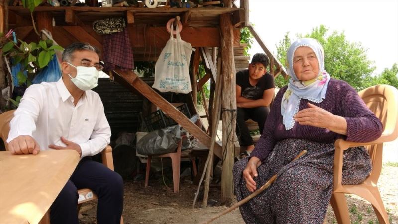 AK Parti Kozan İlçe Başkanı Bilgili, orman yangınında evleri zarar görenleri ziyaret etti