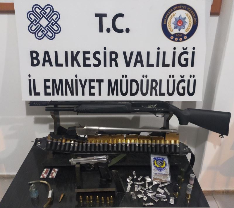 Balıkesir’de polis suçlulara göz açtırmıyor: 30 gözaltı
