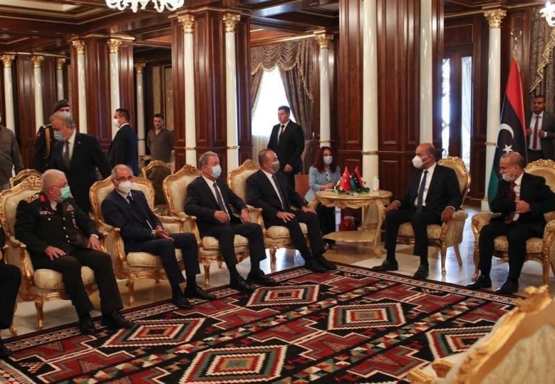 Bakan Çavuşoğlu ve Akar, Libya Başkanlık Konseyi üyeleri ile bir araya geldi
