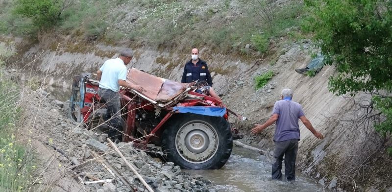 Traktörün altında kalan genç çiftçi hayatını kaybetti
