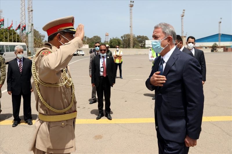 Bakan Akar, Libya Genelkurmay Başkanı El Haddad ile görüştü
