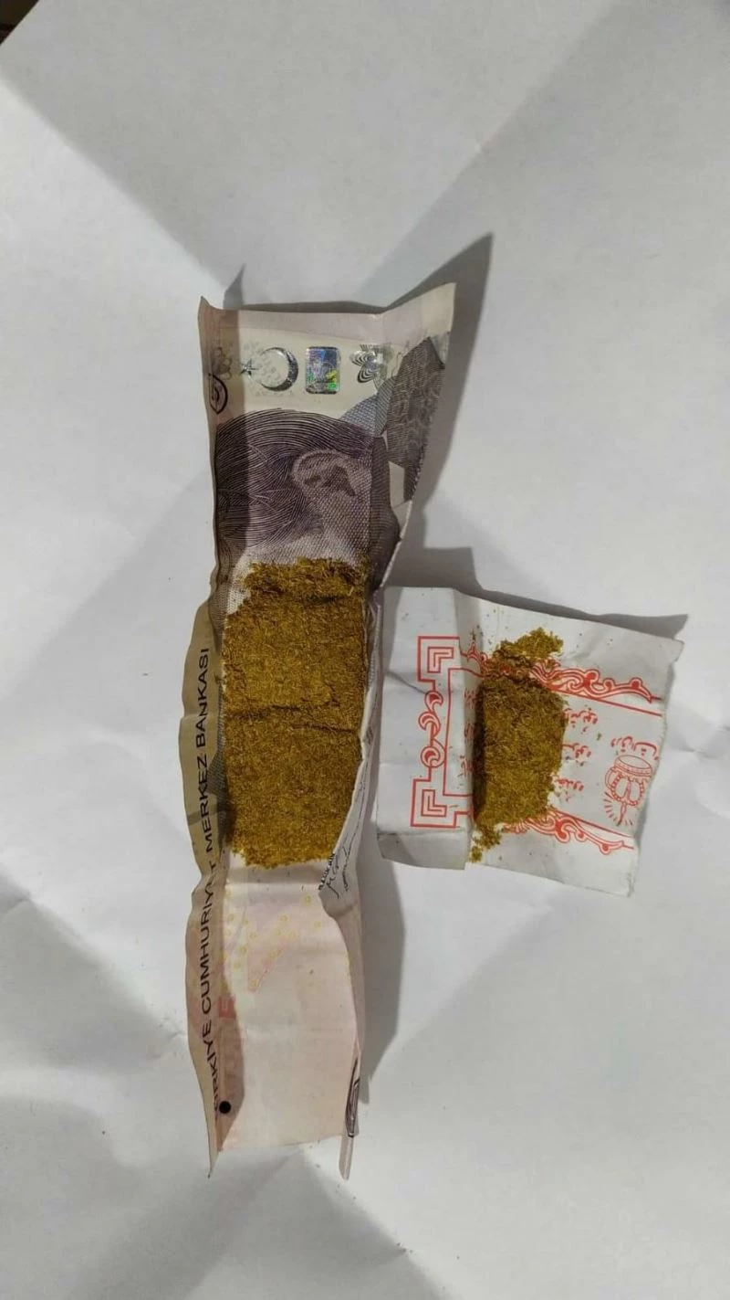 Üzerinde bonzai ile yakalandı, bir de kısıtlamayı ihlalden ceza yedi
