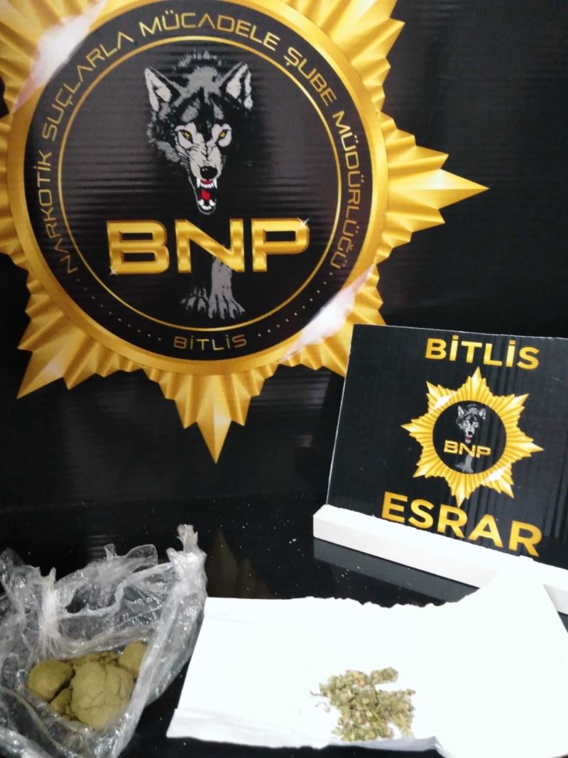 Bitlis’te 2 şahıs ihbar üzerine uyuşturucu ile yakalandı
