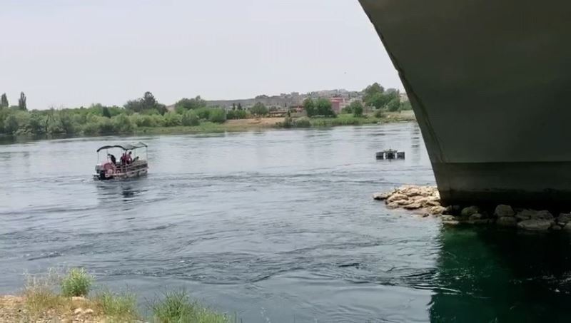 Köprüden birinin atladığı iddiası ekipleri alarma geçirdi
