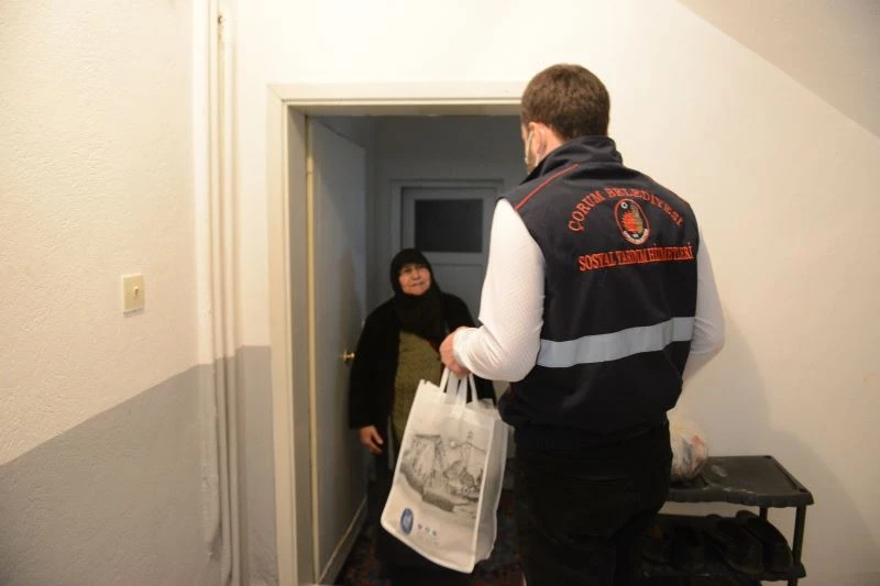 Çorum Belediyesi ulu çınarları unutmadı
