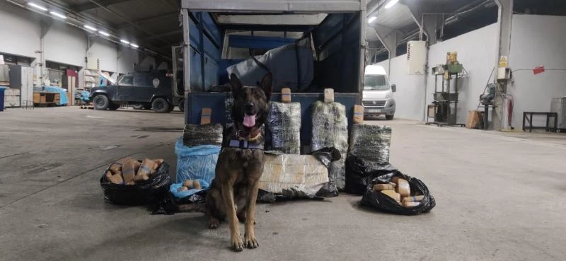 Van’da kamyonette 216 kilo eroin ele geçirildi
