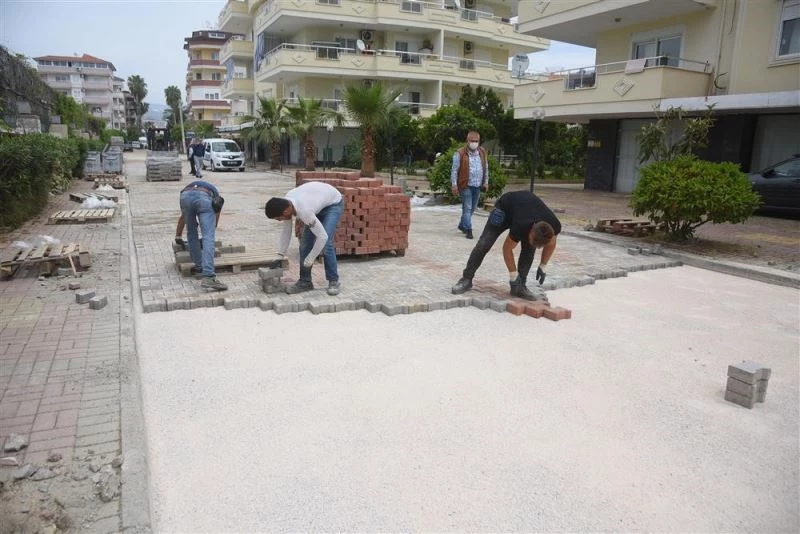 Alanya’nın Konaklı Mahallesi’nde kaldırımları yenileniyor
