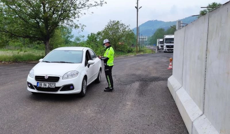 Trafik Haftası kapsamında sürücülere uyarılarda bulunuldu
