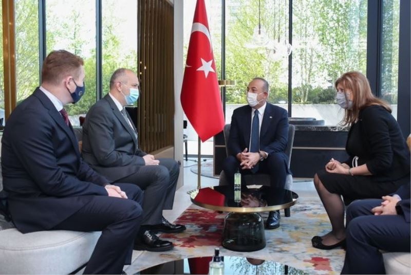Bakan Çavuşoğlu, İslam Toplumu (Meşihat) Başkanı Müftü Grabus’u kabul etti

