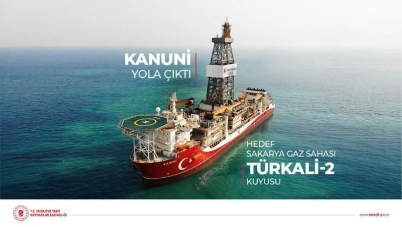 (Düzeltme) Kanuni Sondaj Gemisi ilk görevi için Türkali kuyusuna doğru yola çıktı
