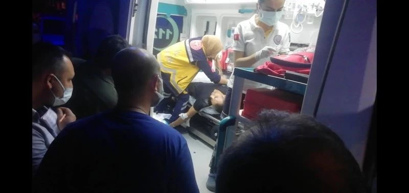 16 yaşındaki çocuk, telefonunu bulup teslim etmek isteyen kişiyi silahla yaraladı
