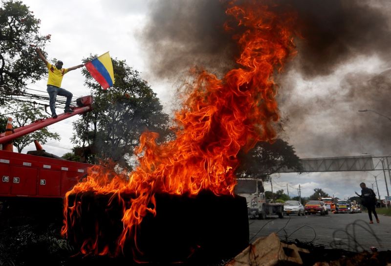 Kolombiya’da vergi reformu protestolarında ölü sayısı 19’a yükseldi
