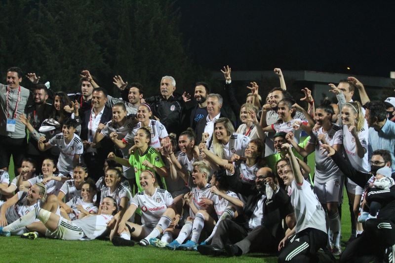 Kadınlar Ligi şampiyonu Beşiktaş Vodafone oldu
