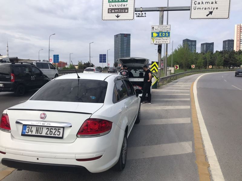 İstanbul’da trafikte tehlike saçan 10 sürücüye 17 bin 508 TL ceza
