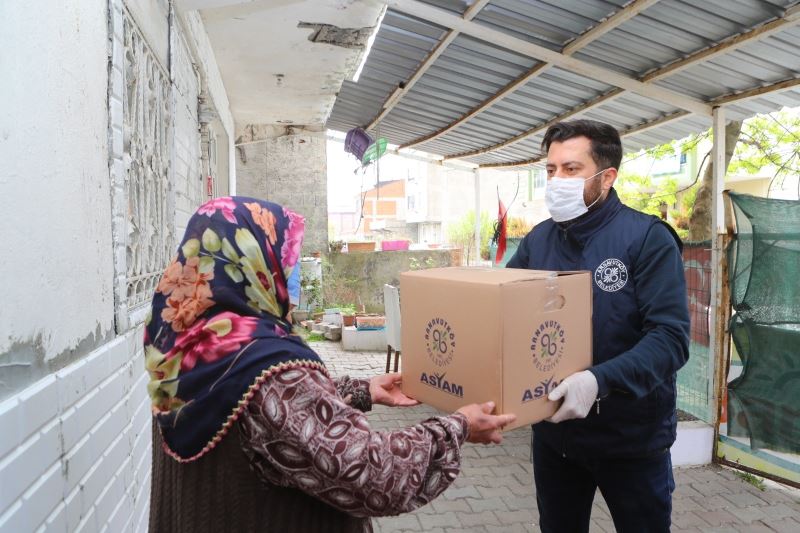 Arnavutköy’de sosyal yardımlar artarak devam ediyor
