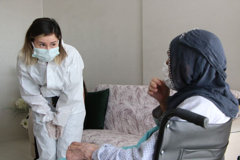 Pandemiye rağmen, evde sağlık hizmeti kesintiye uğramadı
