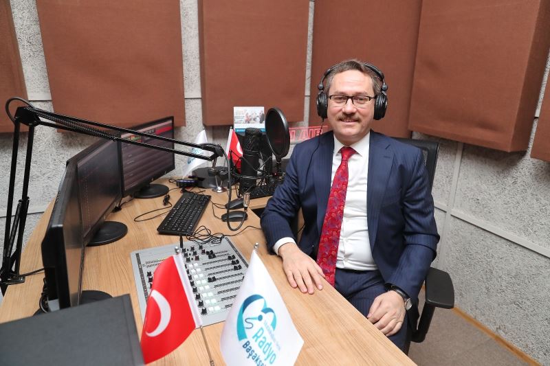 Türkiye Radyo Sokağı’nı can kulağıyla dinliyor
