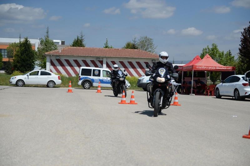 14 polise motosiklet eğitimi verildi
