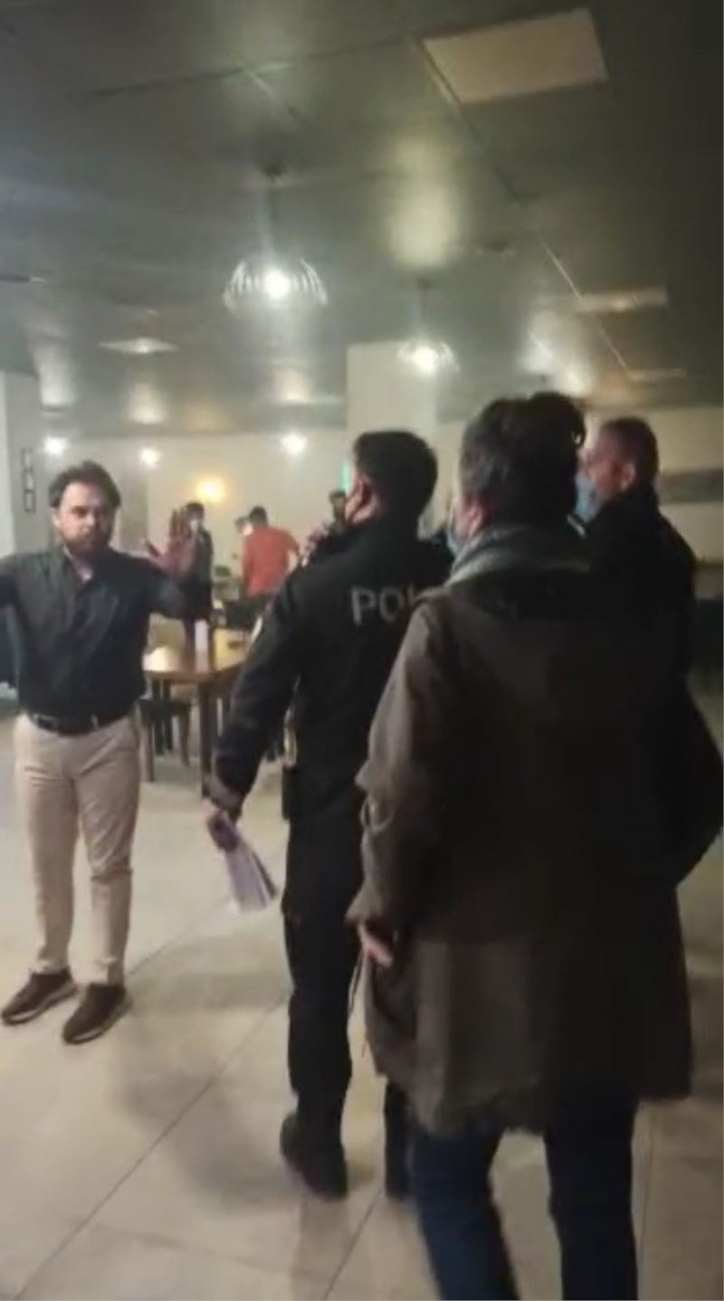 Doğubayazıt’ta gizlice müşteri alan 2 kafeye polis baskını
