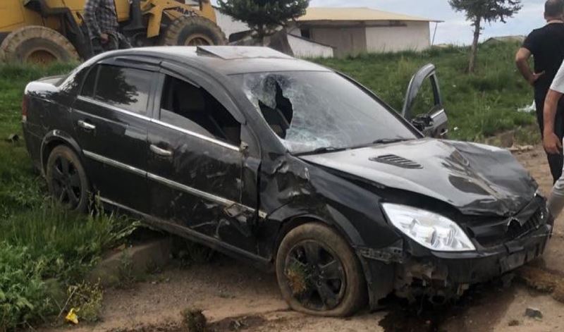 Bingöl’de otomobil yayalara çarptı: 1 ölü, 2 yaralı
