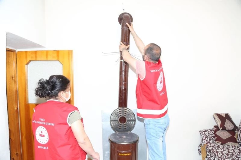 İmoş ninenin sobasını vefa ekibi kaldırdı
