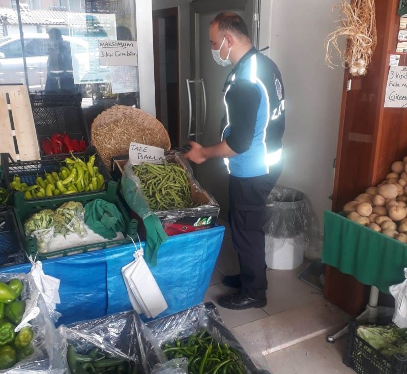 Manavlar denetlendi, salgın uyarı hatırlatıldı
