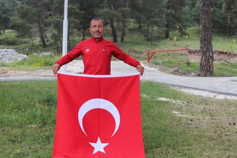Osmancıklı pehlivan 41 yıldır güreş tutuyor
