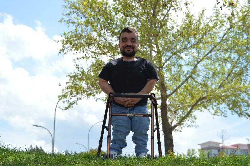 Kemikleri kırılsa da umutları sağlam
