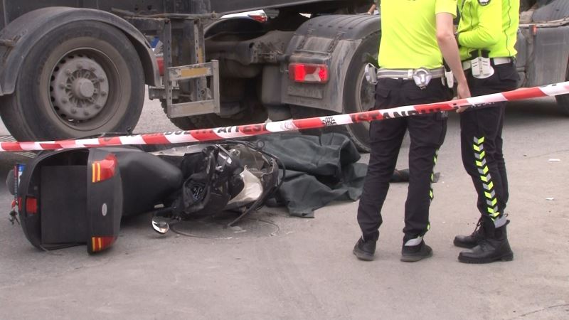 Ataşehir’de feci kaza: Beton mikserinin altında kalan motosikletli hayatını kaybetti
