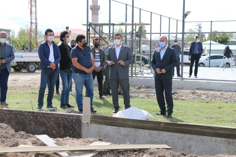 Erciş’te spor tesislerinin yapımı devam ediyor
