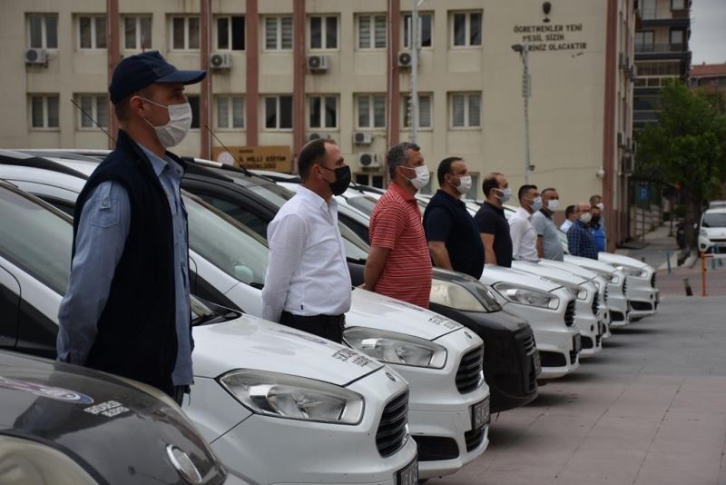 Şehzadeler Belediyesinden Vefa Sosyal Destek Grubu’na araç desteği
