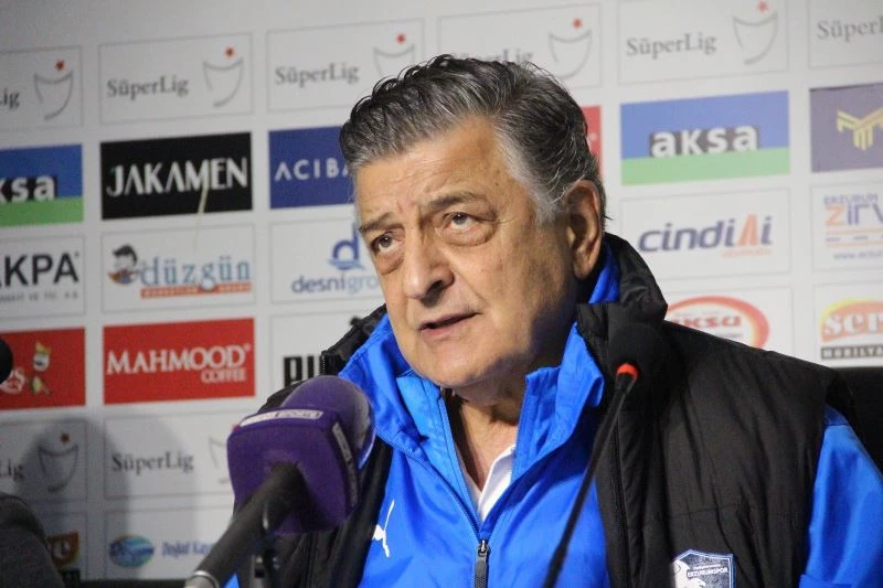 Yılmaz Vural: “Hakem hatalarının başımıza iş açtığı bir sezon geçirdik”

