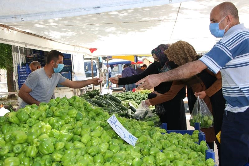 Elazığ’da 6 ayrı noktada pazar kuruldu, tedbirler alınarak açıldı

