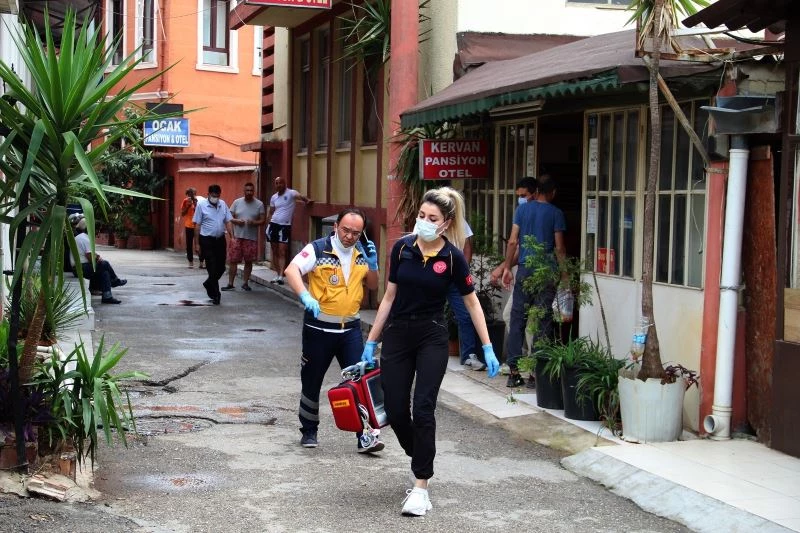 Konakladığı pansiyon odasında ölü bulundu
