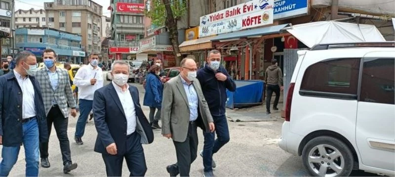 Zonguldak’ta halk pazarı kısıtlamalara uyularak açıldı
