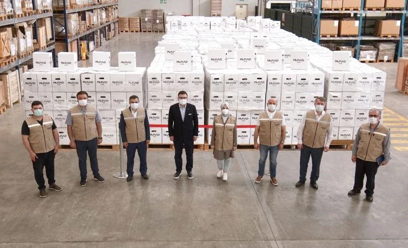 MÜSİAD İzmir’in erzak kolileri ihtiyaç sahiplerine ulaştı
