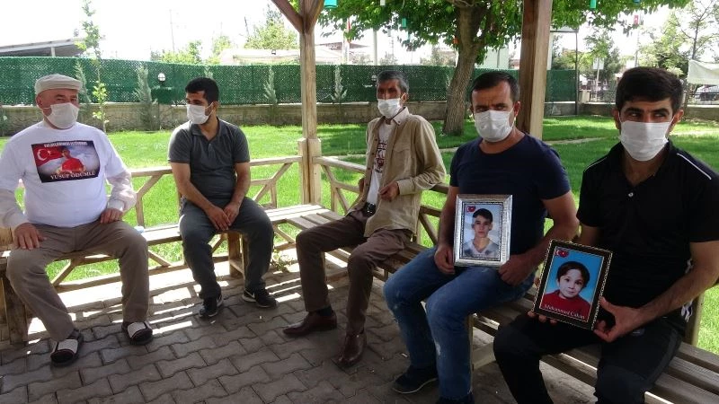 Evlat nöbetindeki baba: 