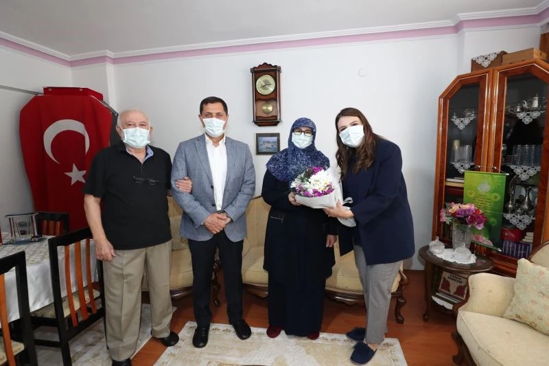 Vali Masatlı ve eşinden şehit anneleriyle koruma altındaki çocuklara anlamlı ziyaret
