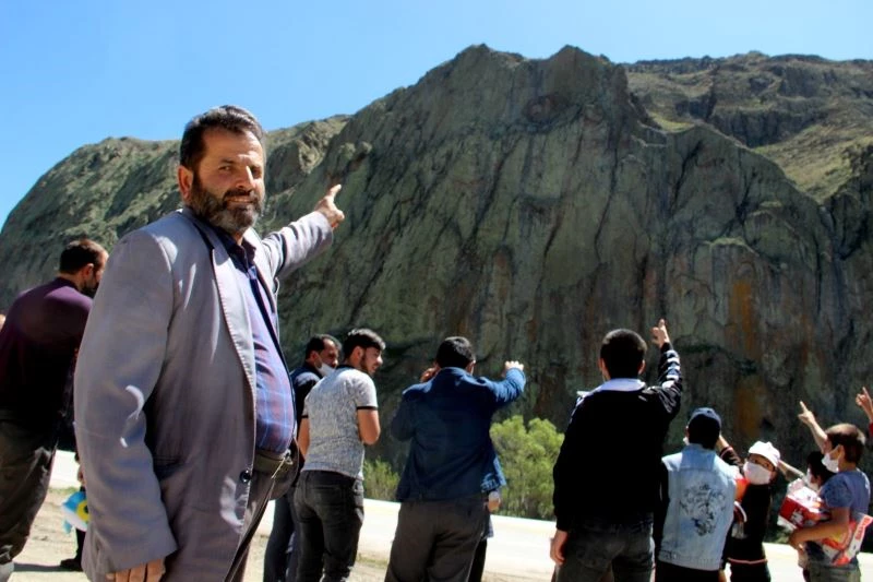 Köylüler dünyanın en büyük şelalesine talipler
