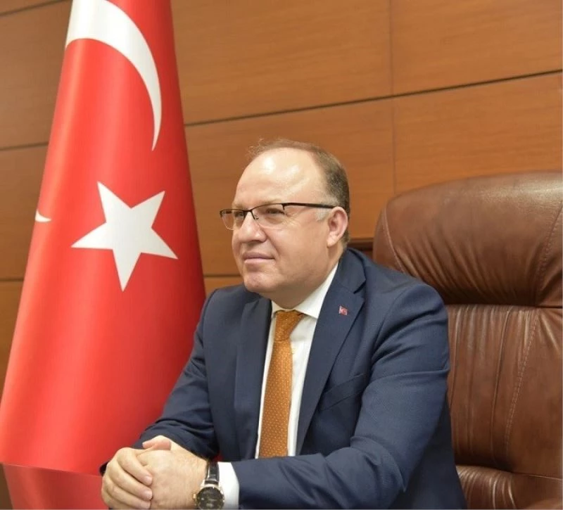 Vali Tutulmaz, “Anne sevgisi tüm sevgilerin kaynağıdır”
