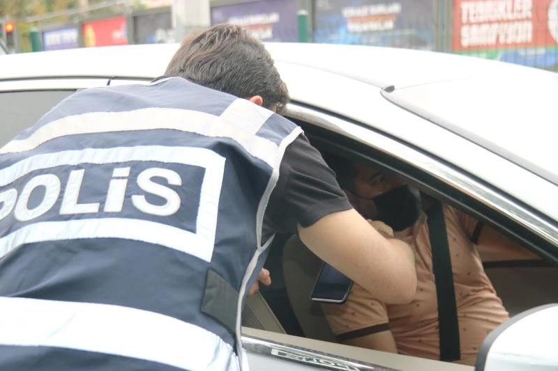 Diyarbakır’da tam kapanma denetimlerle sürüyor
