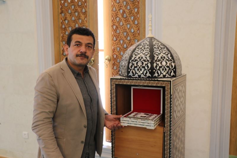 (Özel) Erdoğan’ın açılışını yapacağı camiye Mescid-i Aksa figürlü Kur’an-ı Kerim hediyesi
