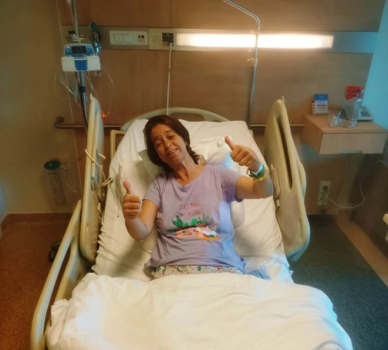 Anneler Günü hediyesi eşinin böbreği oldu
