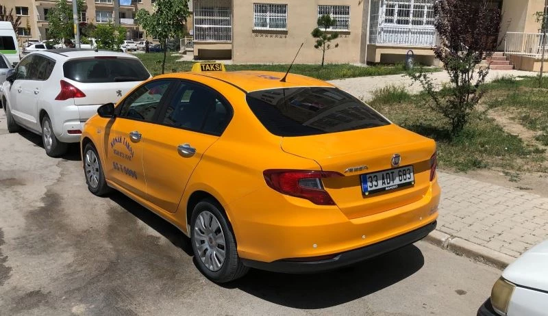 Van’da toplu taşımada sürücü dikkatini dağıtan objelere düzenleme
