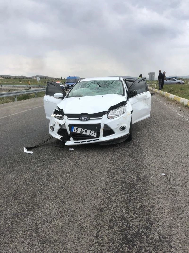 Yine aynı kavşak yine benzer bir kaza
