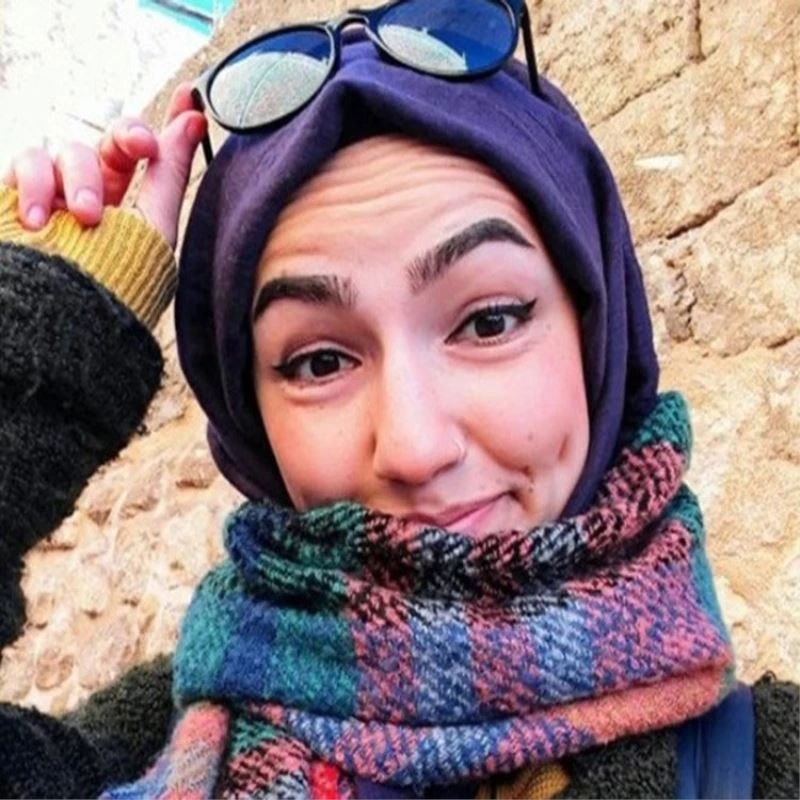 Başörtülü akademisyeni darp ettiği iddia edilen şüpheli tutuklama talebiyle mahkemeye sevk edildi
