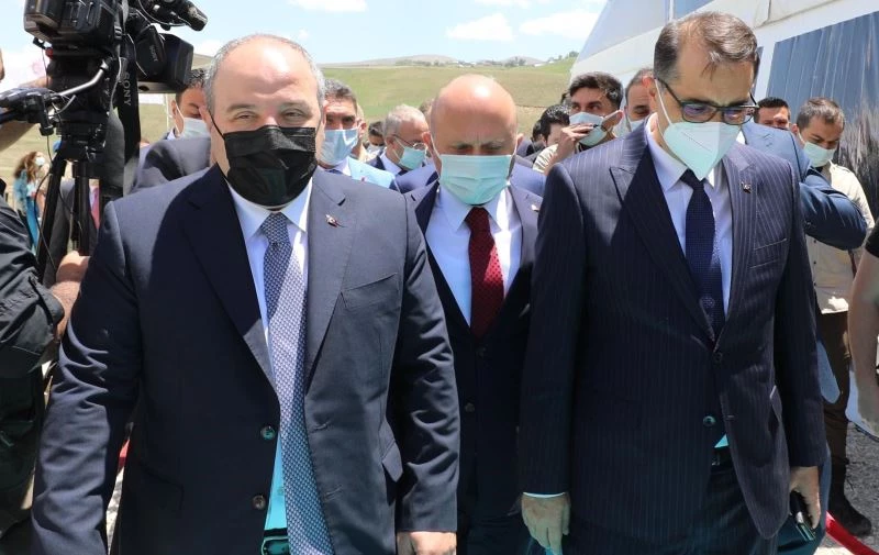 Ağrı’da 1.2 milyar dolarlık altın, 2.8 milyon dolarlık gümüş rezervi bulundu
