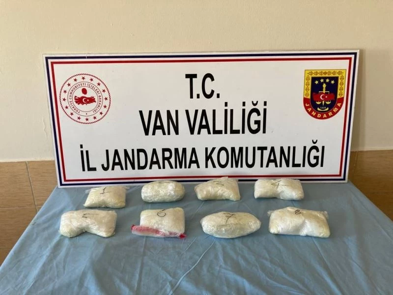 Başkale’de 7 kilo 621 gram metamfetamin ele geçirildi
