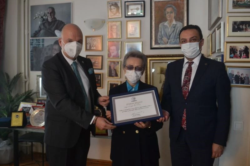 TÜSİAV’dan HASVAK Kurucu Genel Başkanı Engin Öztürk’e şükran belgesi
