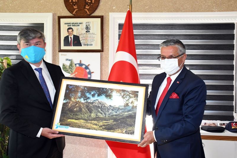 Kazakistan Büyükelçisi Saparbekuly: “Türkiye, Kazaklar için bir numaralı destinasyondur”
